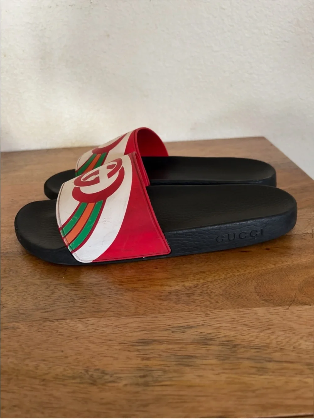 Gucci Red GG Rainbow Pool Slides Size 9